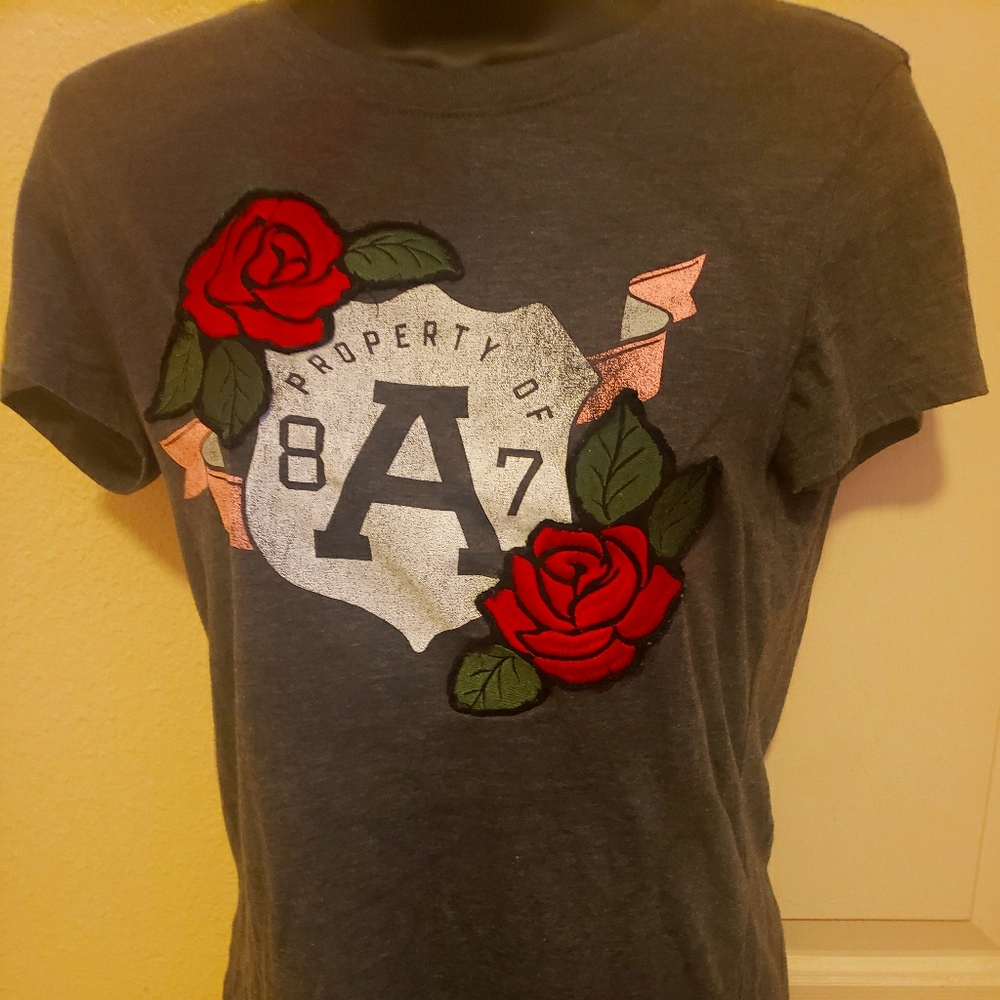 Grey Aropostale tee!!